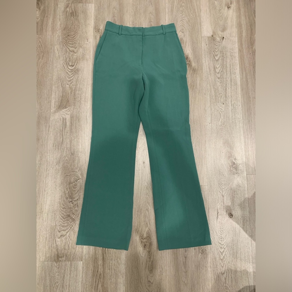 SOLD- Aritzia Babaton pants